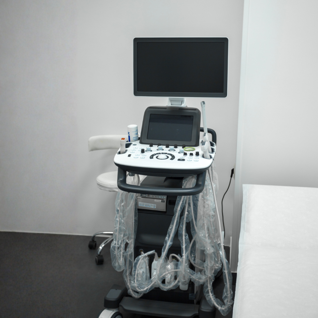 Diagnostic ultrasound machine system for medical imaging in a clinical setting.