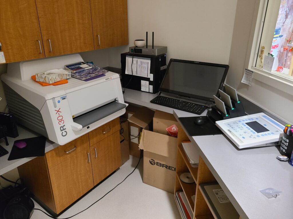 Technical overview of the control station and imaging peripherals before deinstallation.