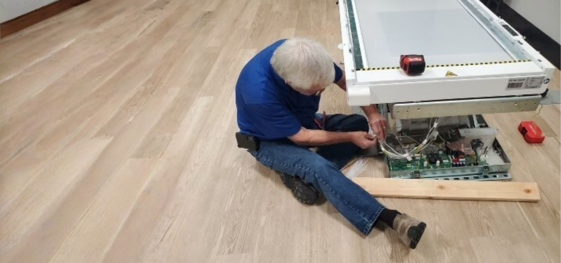 Professional service and installation of digital X ray table for medical facilities.